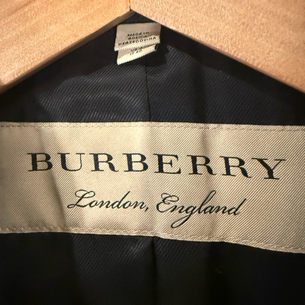 Burberry Black Double-Breasted Coat - Picture 6 of 8